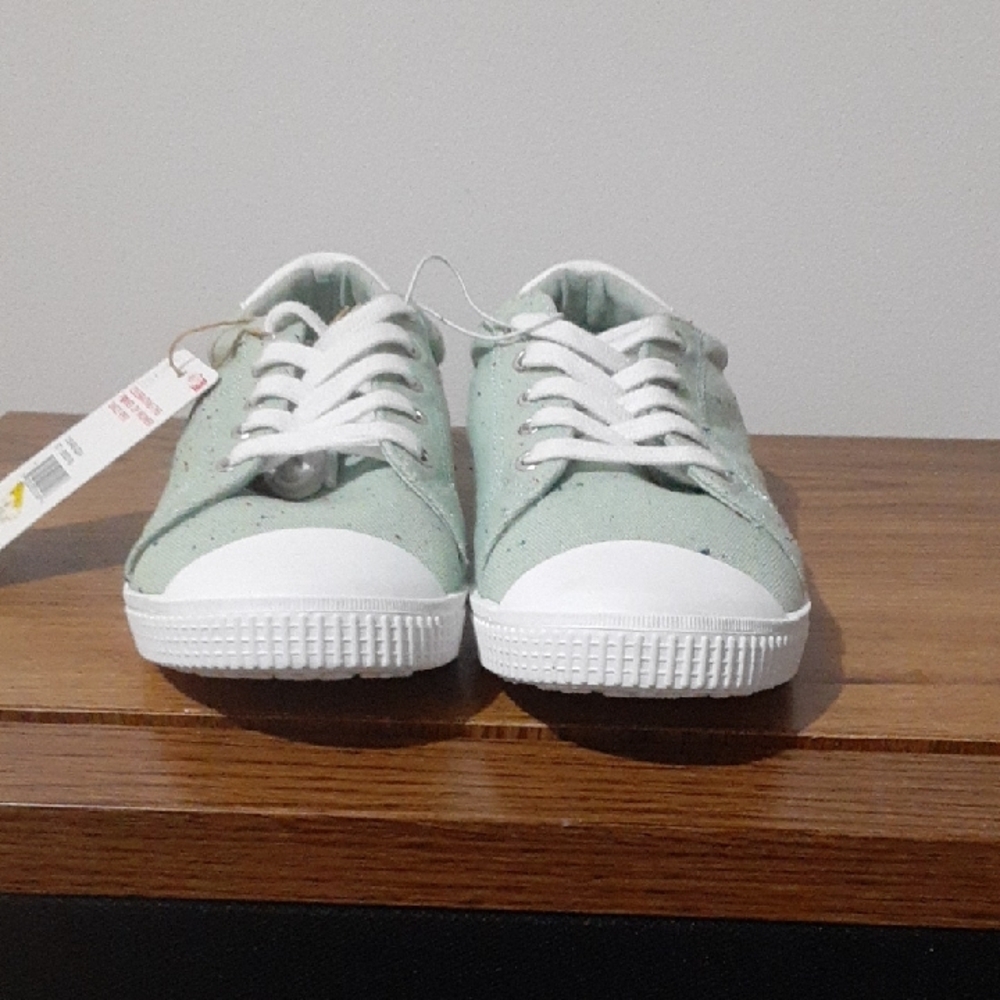 Mint Green Sneakers with White Accents - Picture 6 of 8